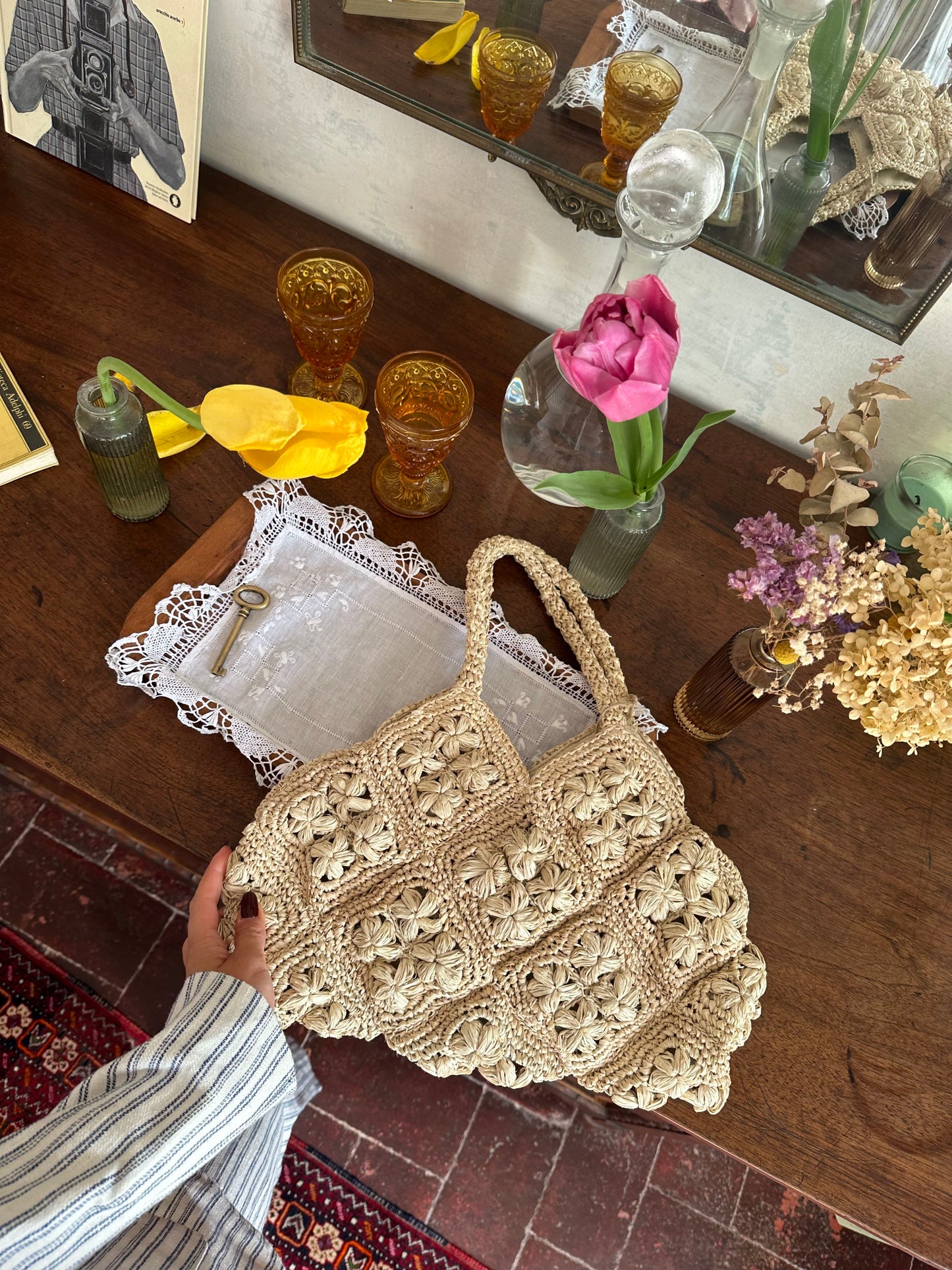 Dolores Flower Raffia Bag