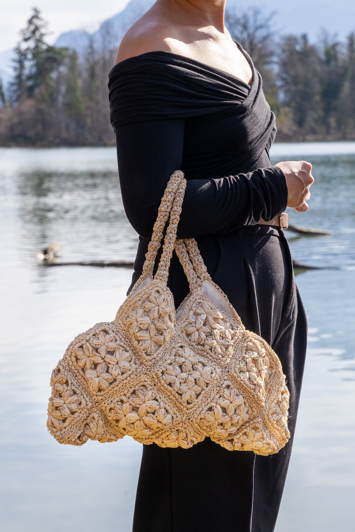 Dolores Flower Raffia Bag
