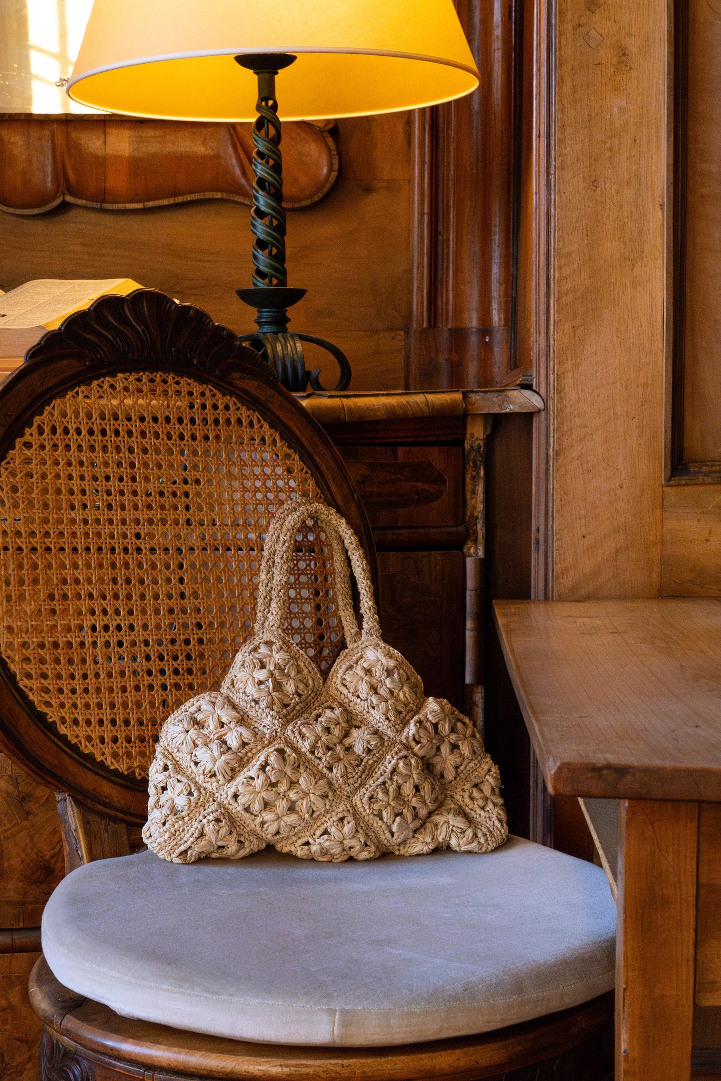 Dolores Flower Raffia Bag
